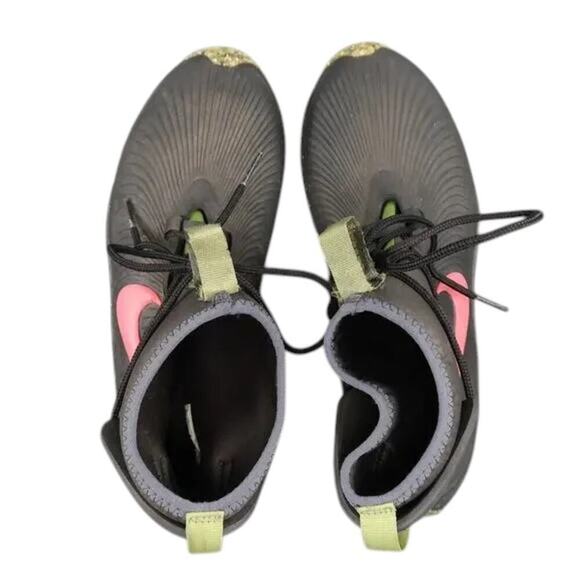 Nike Shoes Kids 6 Binzie Boot GS Puddle Protect Black Bright Crimson Speckled - Picture 9 of 13